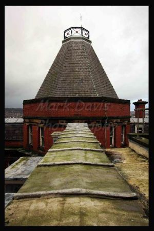 memorial exterior roof border.jpg